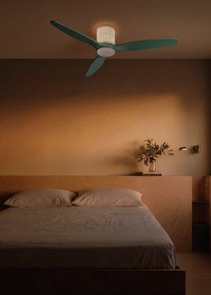 WIND CALM CUSTOM RATTAN - Wentylator sufitowy 40W cichy Ø132 cm z oświetleniem LED w korpusie i lampie, obraz z galerii 2