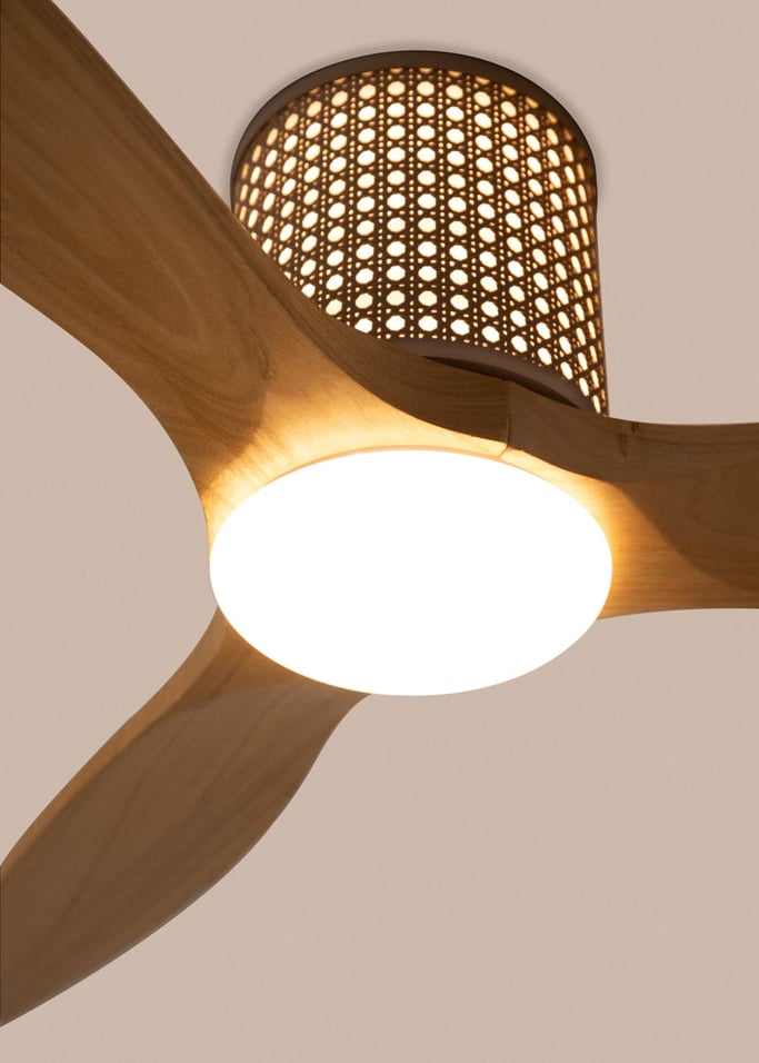 WIND CALM CUSTOM RATTAN - Wentylator sufitowy 40W cichy Ø132 cm z oświetleniem LED w korpusie i lampie, obraz z galerii 3