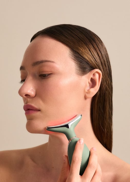 SKINCARE CONTOUR 4 in 1 - Dispositivo reafirmante 4 em 1 para pescoço e rosto com EMS e fototerapia LED