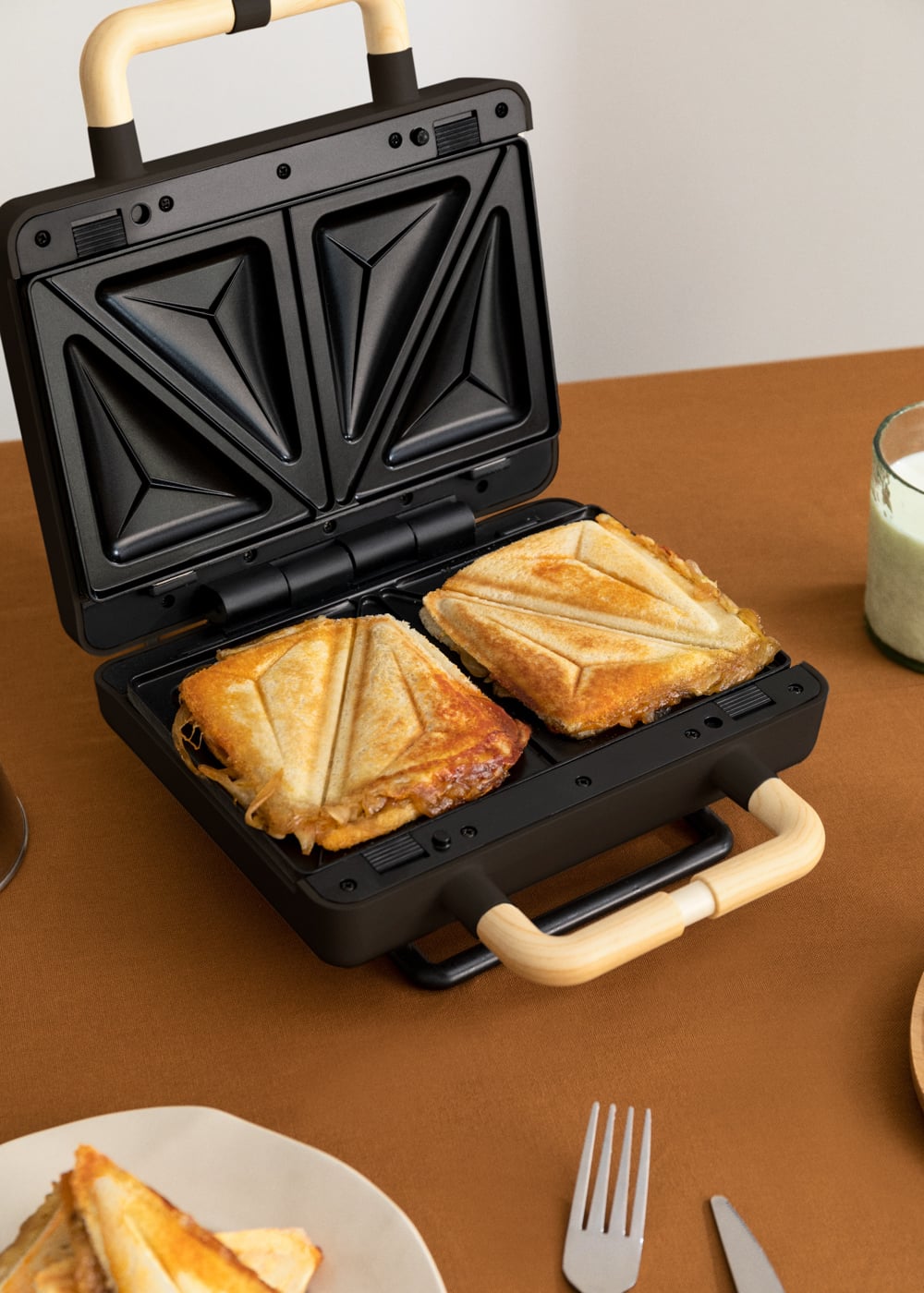 CREATE Stone Studio Sandwichmaker met 5 verwisselbare platen in saliegroen/sandwichgrill, wafel, taiyaki, pannenkoeken en donuts, anti-aanbaklaag, 100° opening, 600 W