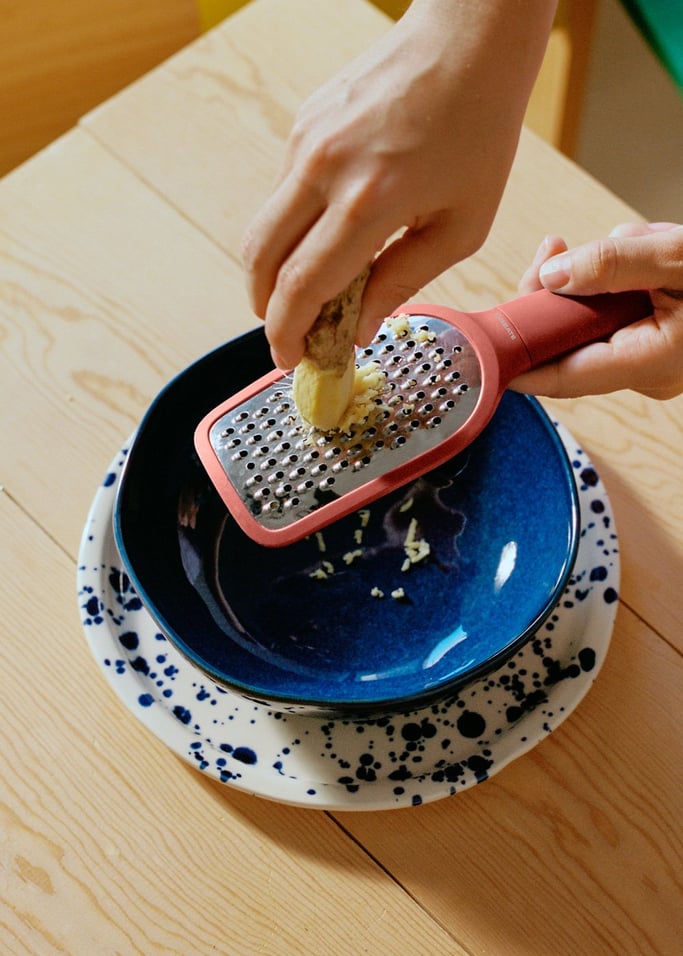 KITCHENWARE STUDIO - Ralador de cozinha pequeno em aço inoxidável, imagem da galeria 2