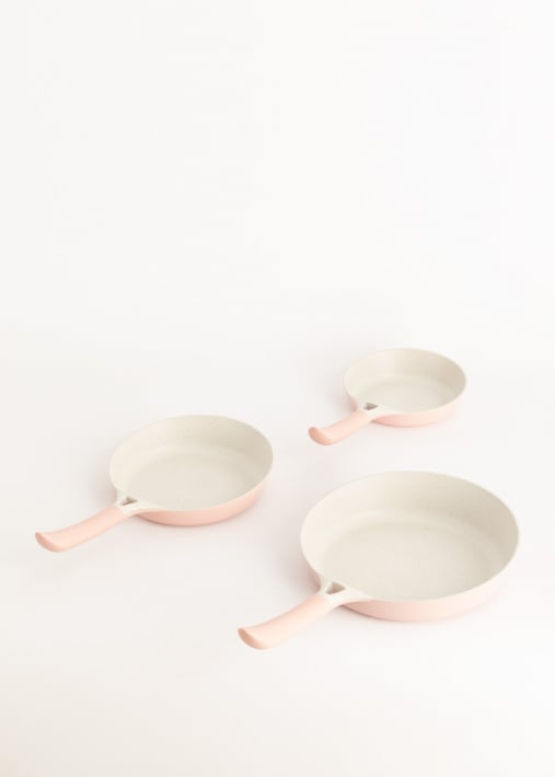 Cookware with 3 aluminum pans