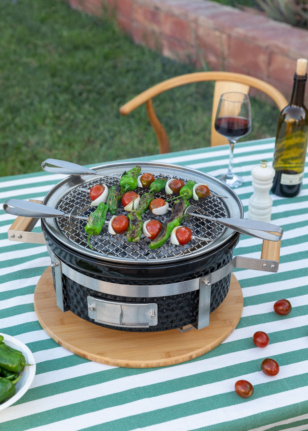 BBQ KAMADO HIBACHI - Round barbecue with grill and griddle