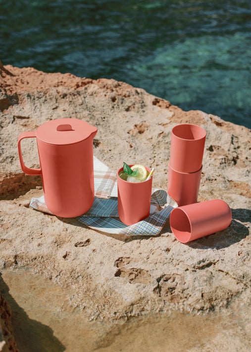 KITCHENWARE OUTDOOR ECO - Set of 2L jug and 4 500ml cups