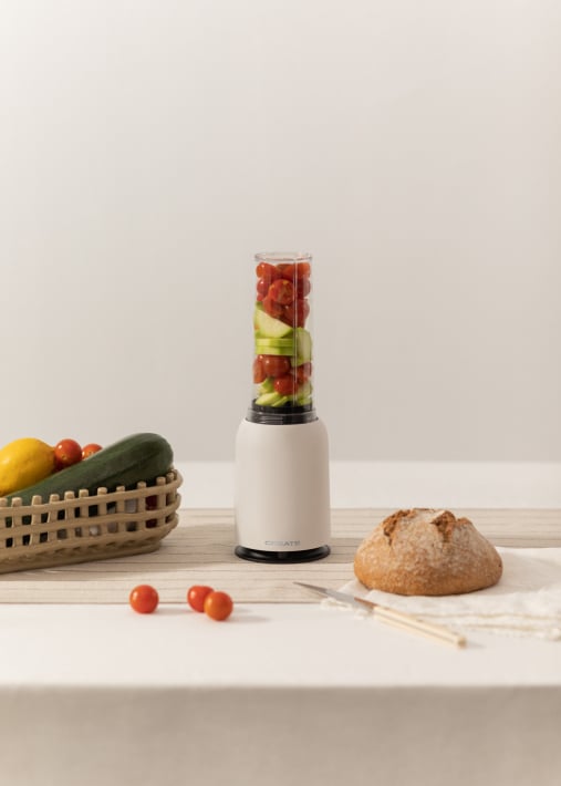 MOI STUDIO - Blender with portable cup