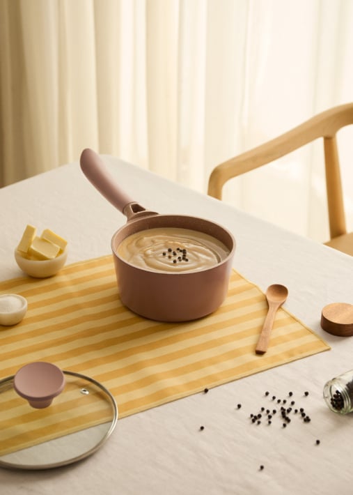 SAUCEPAN STUDIO - Cast aluminium saucepan with ceramic coating