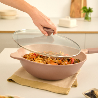 WOK STUDIO - Cast aluminium wok with ceramic coating Mocha