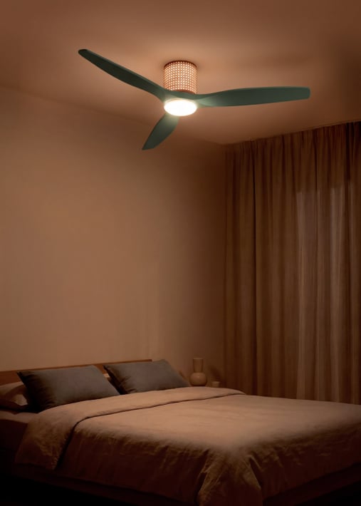 WIND CALM CUSTOM RATTAN - Ceiling fan 40W silent Ø132 cm with LED light in body and lamp