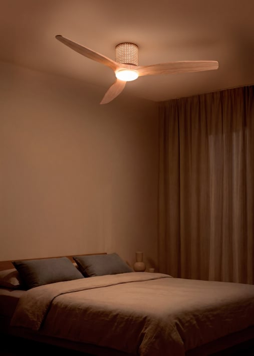 WIND CALM CUSTOM RATTAN - Ceiling fan 40W silent Ø132 cm with LED light in body and lamp