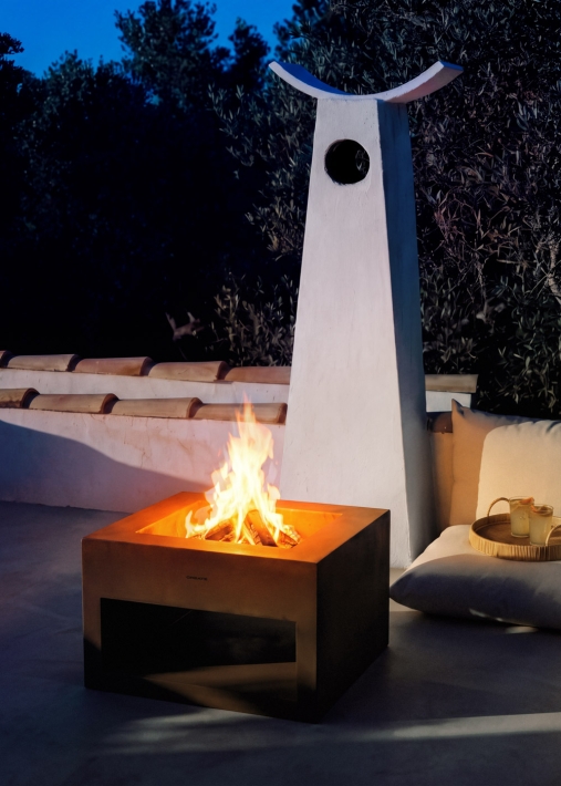 FIRE PIT CUBE - Weathering steel square outdoor brazier