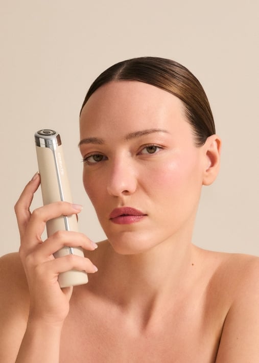 SKINCARE RF BOOSTER 5 in 1 - 5-in-1 Facial Care Device with Dual Head, RF, EMS, Airshot and LED
