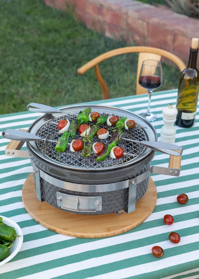 BBQ KAMADO HIBACHI - Round barbecue with grill and griddle, gallery image 1