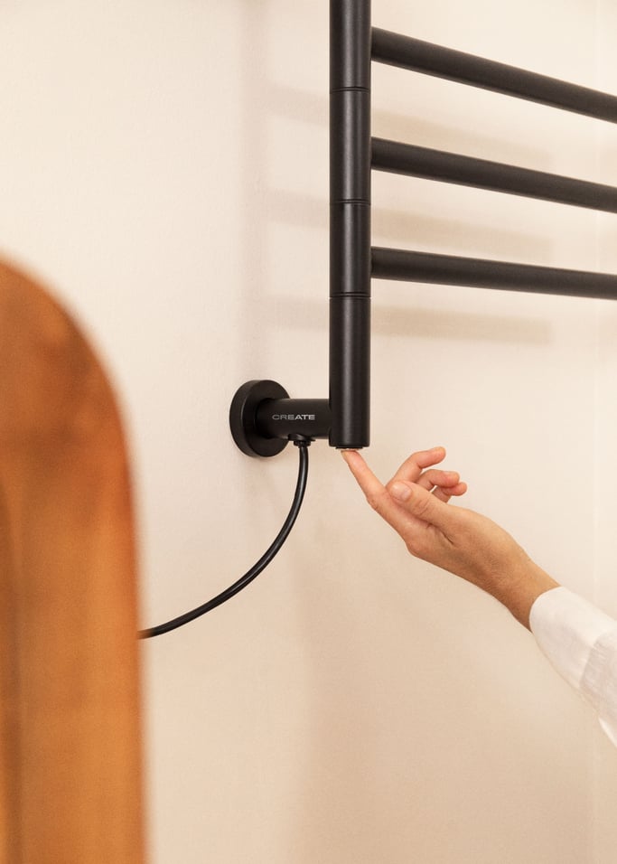 WARM TOWEL MINIMAL - Electric towel rail 80W with 180º swivel bars, gallery image 3