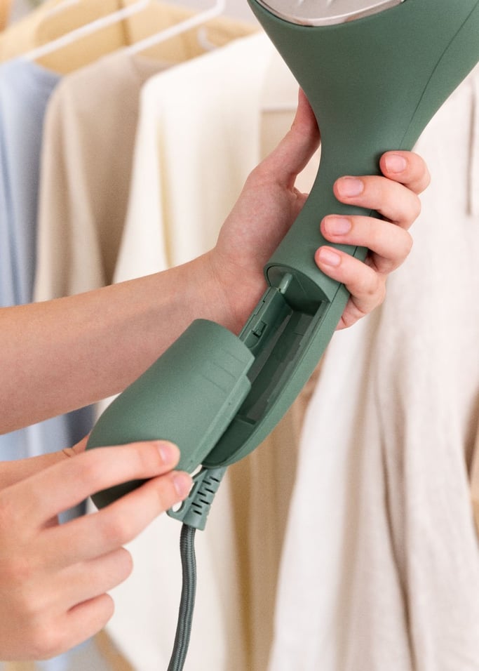 IRON UP - Vertical steam iron, gallery image 5