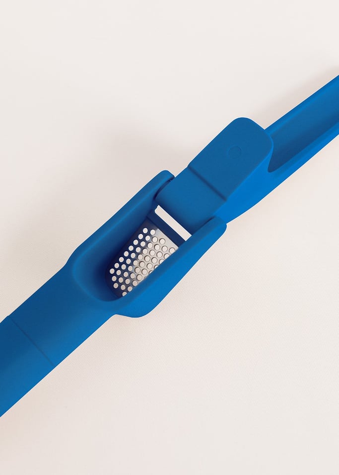 KITCHENWARE STUDIO - Garlic press, gallery image 6