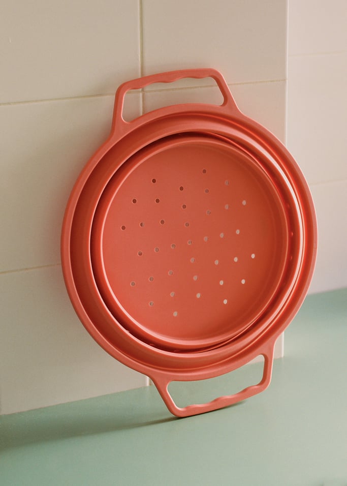 KITCHENWARE STUDIO - Foldable food colander, gallery image 2