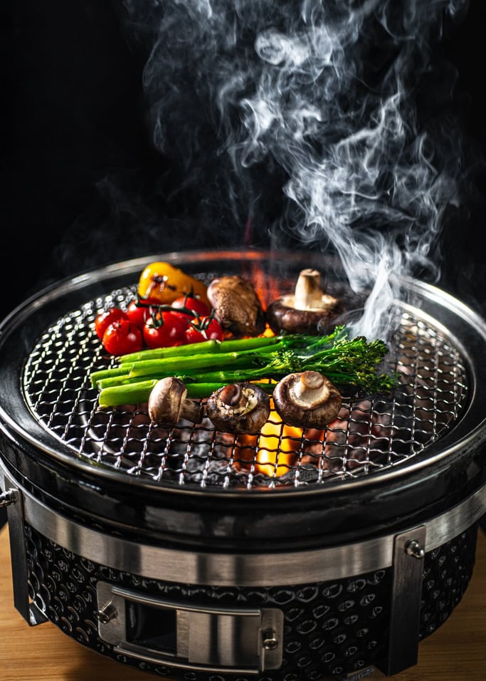 BBQ KAMADO HIBACHI - Round barbecue with grill and griddle, gallery image 3