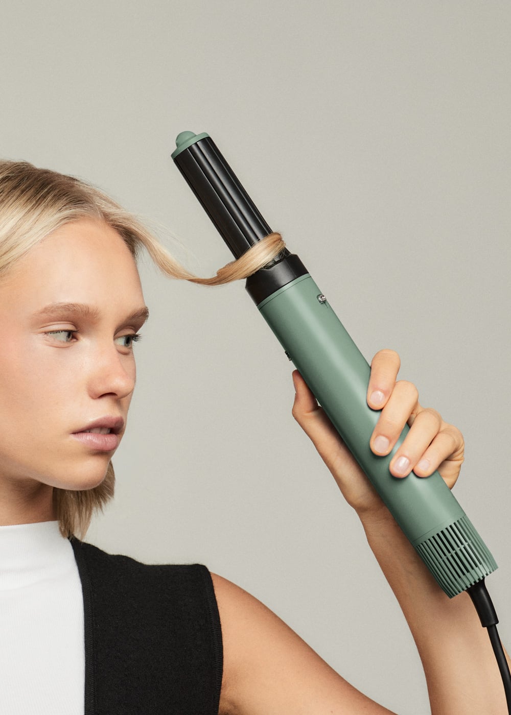 CREATE ION AIR SLEEK BRUSH IRON 新品 ion Titanium Pro Brush Iron, 1-1/4 Inch, Heats up to 400F, Curls