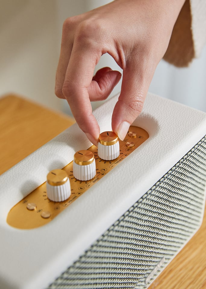 SPEAKER RETRO - Portable speaker with Bluetooth, USB, and AUX , gallery image 3