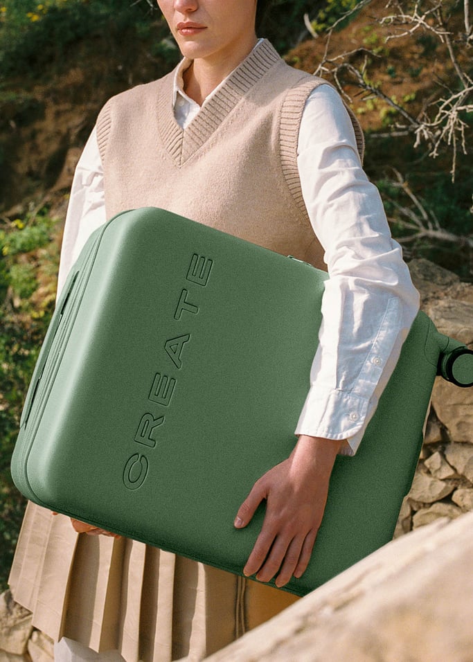 LUGGAGE STUDIO - Rigid polycarbonate suitcase with TSA lock and multidirectional wheels, gallery image 6