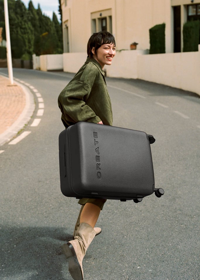 LUGGAGE STUDIO - Rigid polycarbonate suitcase with TSA lock and multidirectional wheels, gallery image 2