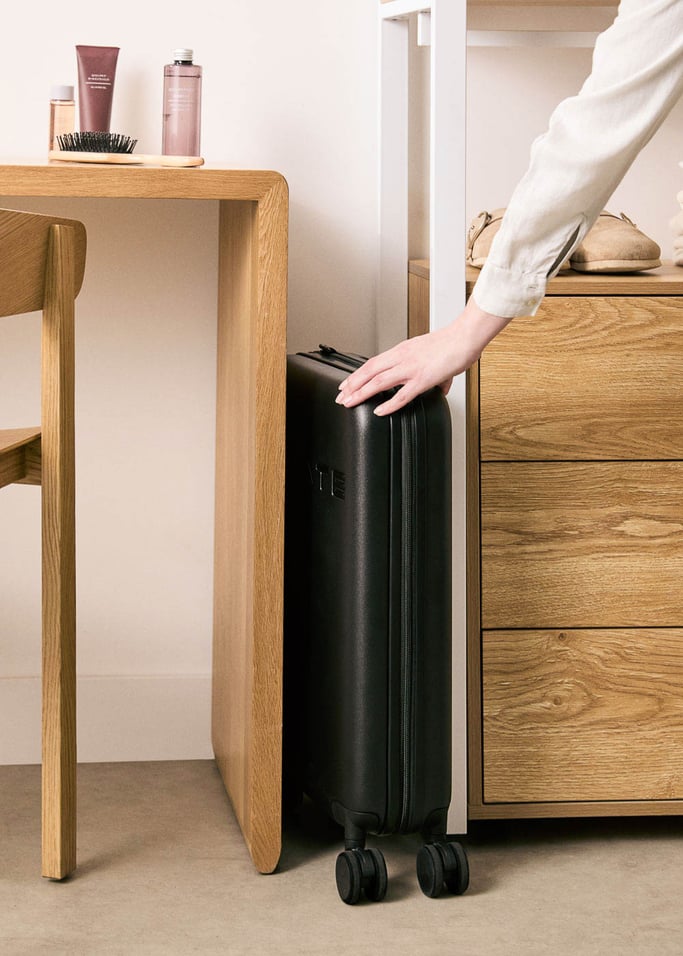 LUGGAGE STUDIO FOLDABLE - Foldable rigid cabin suitcase made of polycarbonate with TSA Lock and multidirectional wheels, gallery image 1