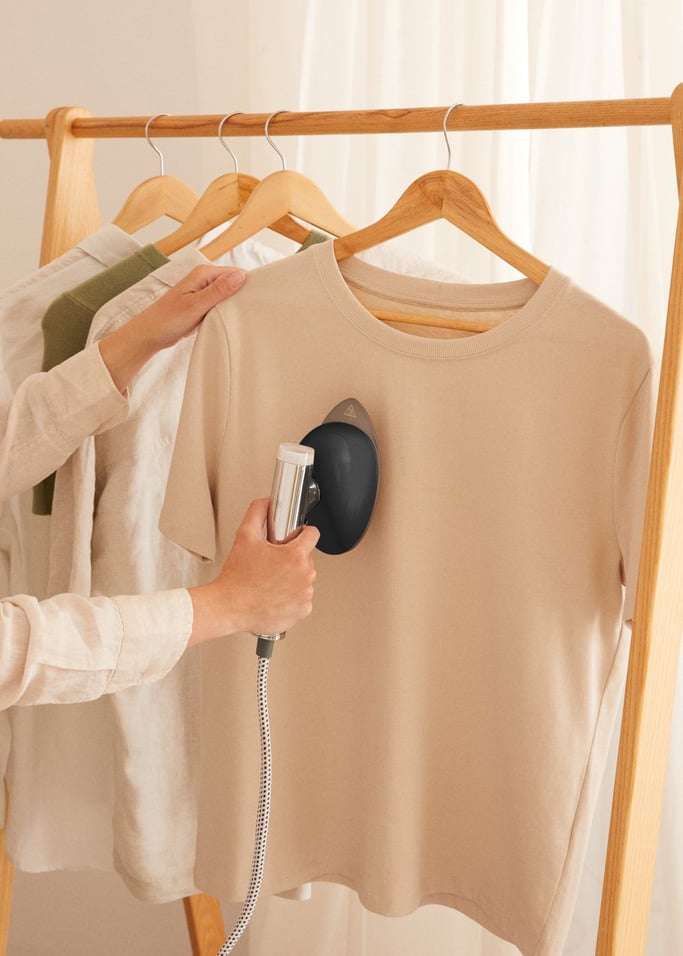 IRON DUAL PRO - Horizontal and vertical steam iron 800 ml with 4 ironing modes, gallery image 2