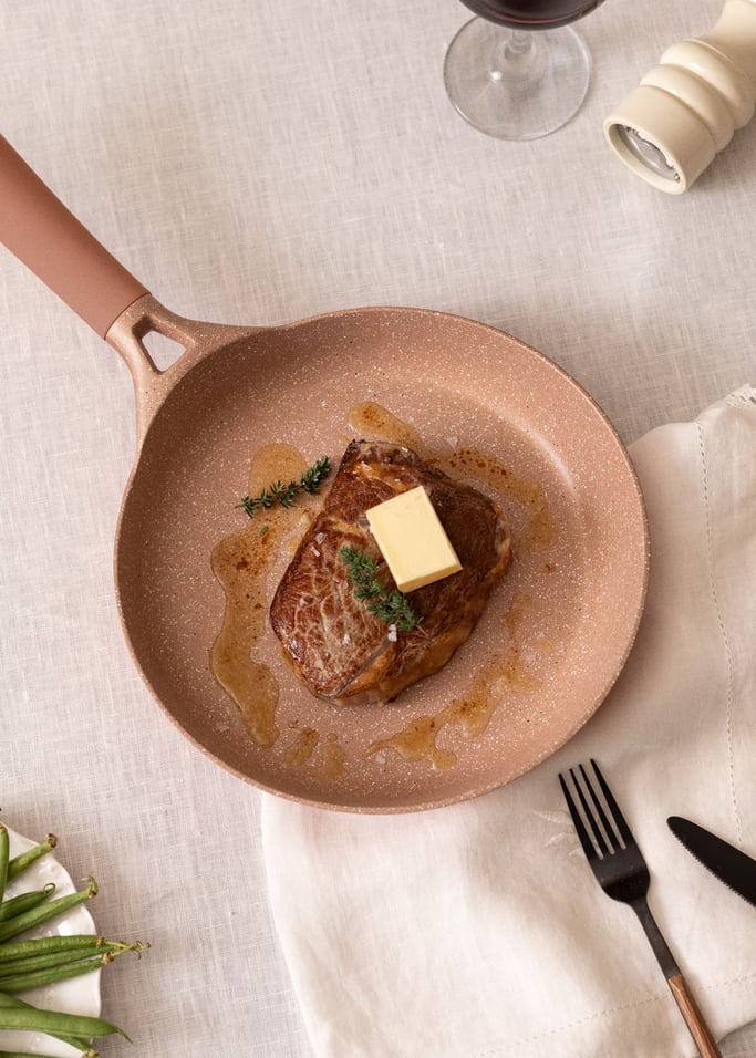 PAN STUDIO - Cast aluminium frying pan with ceramic coating, gallery image 2