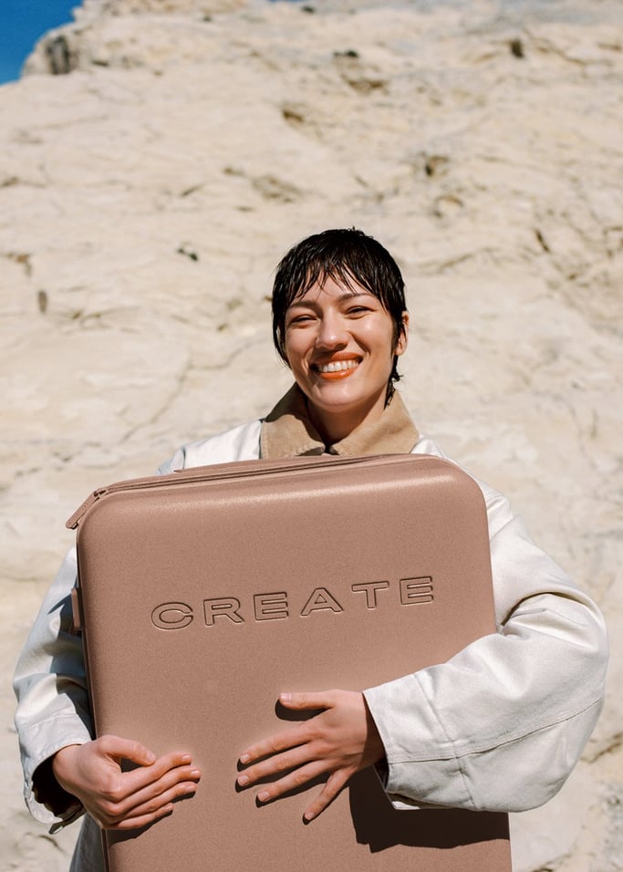 LUGGAGE STUDIO - Rigid polycarbonate suitcase with TSA lock and multidirectional wheels, gallery image 1