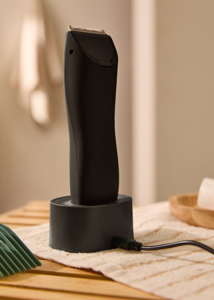 BARBER STUDIO - Waterproof cordless trimmer and shaver for face and body, gallery image 6