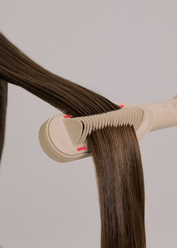 ION LED STYLER - Ionic straightening brush with LED treatment, gallery image 5