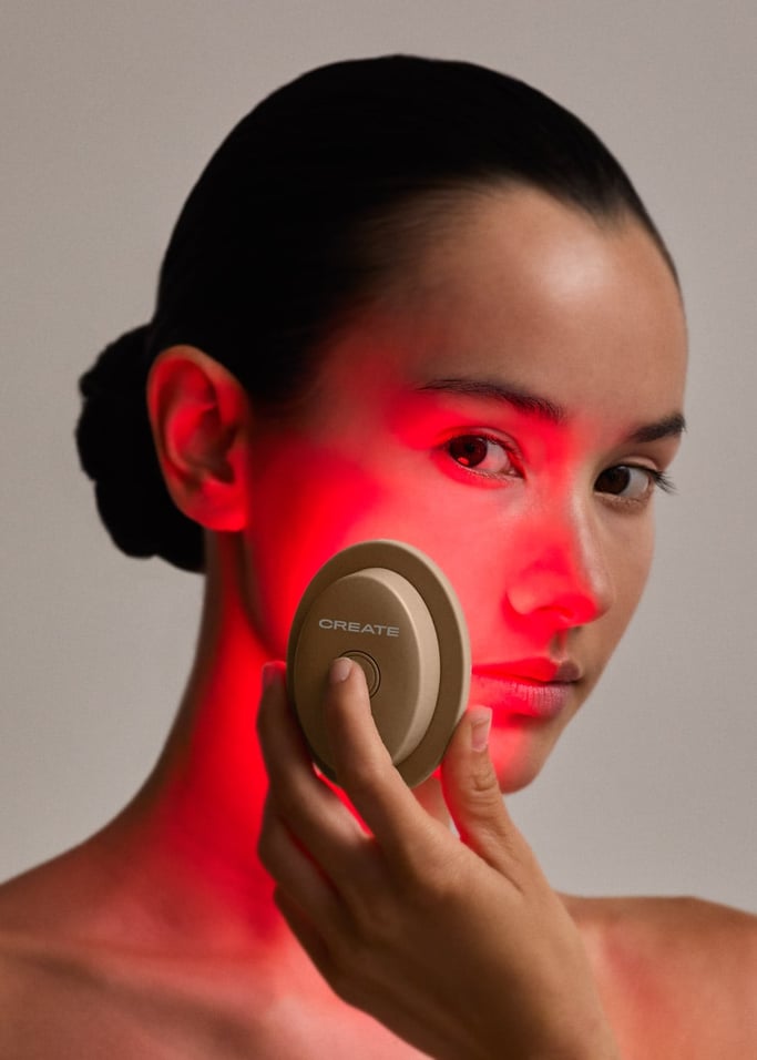SKINCARE LED SPOT PATCH 3 in 1 - 3-in-1 LED Acne Treatment Patches, gallery image 1