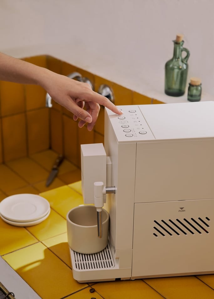 THERA MATIC - 20-bar superautomatic coffee machine with grinder and steam wand, gallery image 4