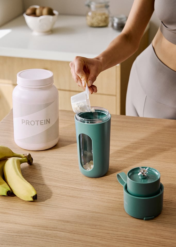 MOI STUDIO MOVE - Cordless blender shaker cup for athletes, gallery image 2
