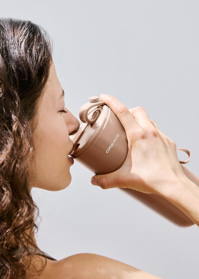 MOI STUDIO MOVE - Cordless blender shaker cup for athletes, gallery image 3