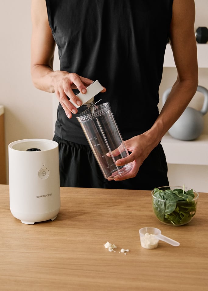 MOI STUDIO PRO - 1200W Blender with Two Portable Cups, gallery image 2
