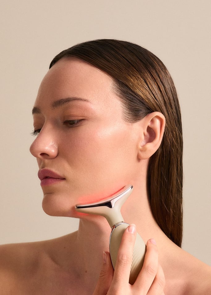 SKINCARE CONTOUR 4 in 1 - 4-in-1 neck and face firming device with EMS and LED light therapy, gallery image 1