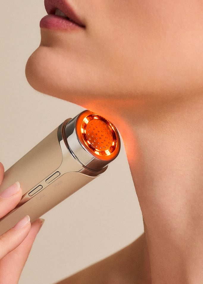 SKINCARE RF BOOSTER 5 in 1 - 5-in-1 Facial Care Device with Dual Head, RF, EMS, Airshot and LED, gallery image 7